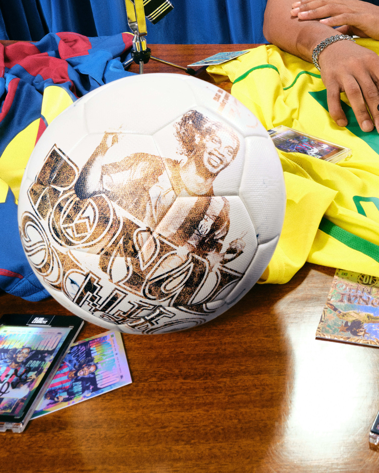 Ronaldinho Totem Football limited to 1000